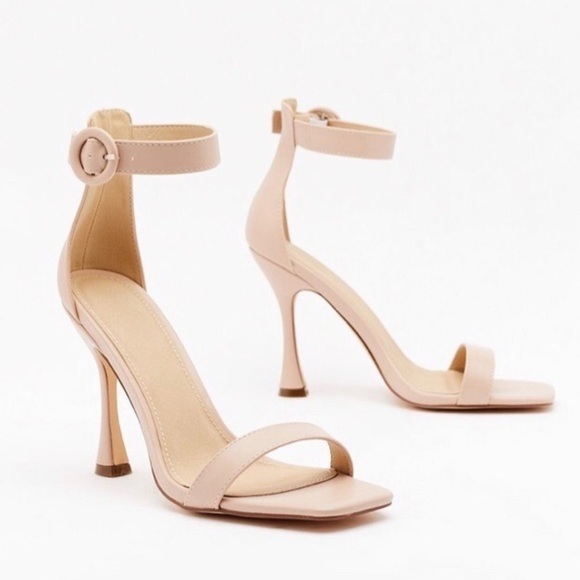 Nude Faux Leather Stiletto Heels Size 7, NIB - Picture 3 of 4